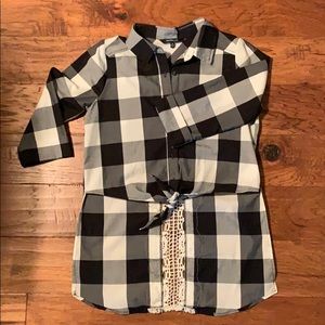 Girl’s asymmetrical top